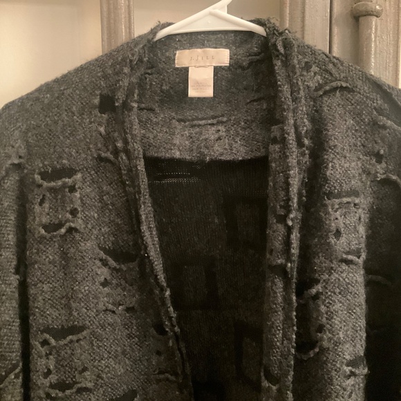 J Jill Artistic Oversized 3button Charcoal cardigan On Line Exclusive  2X 3X EUC - Picture 2 of 10
